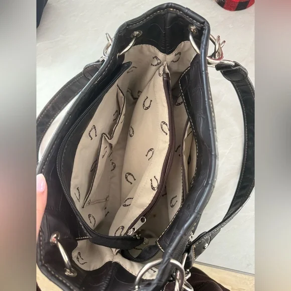 Western Style Handbag - Picture 9 of 9